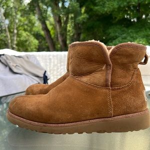 Ugg low boots